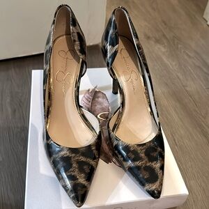 Jessica Simpson leopard heels size 8